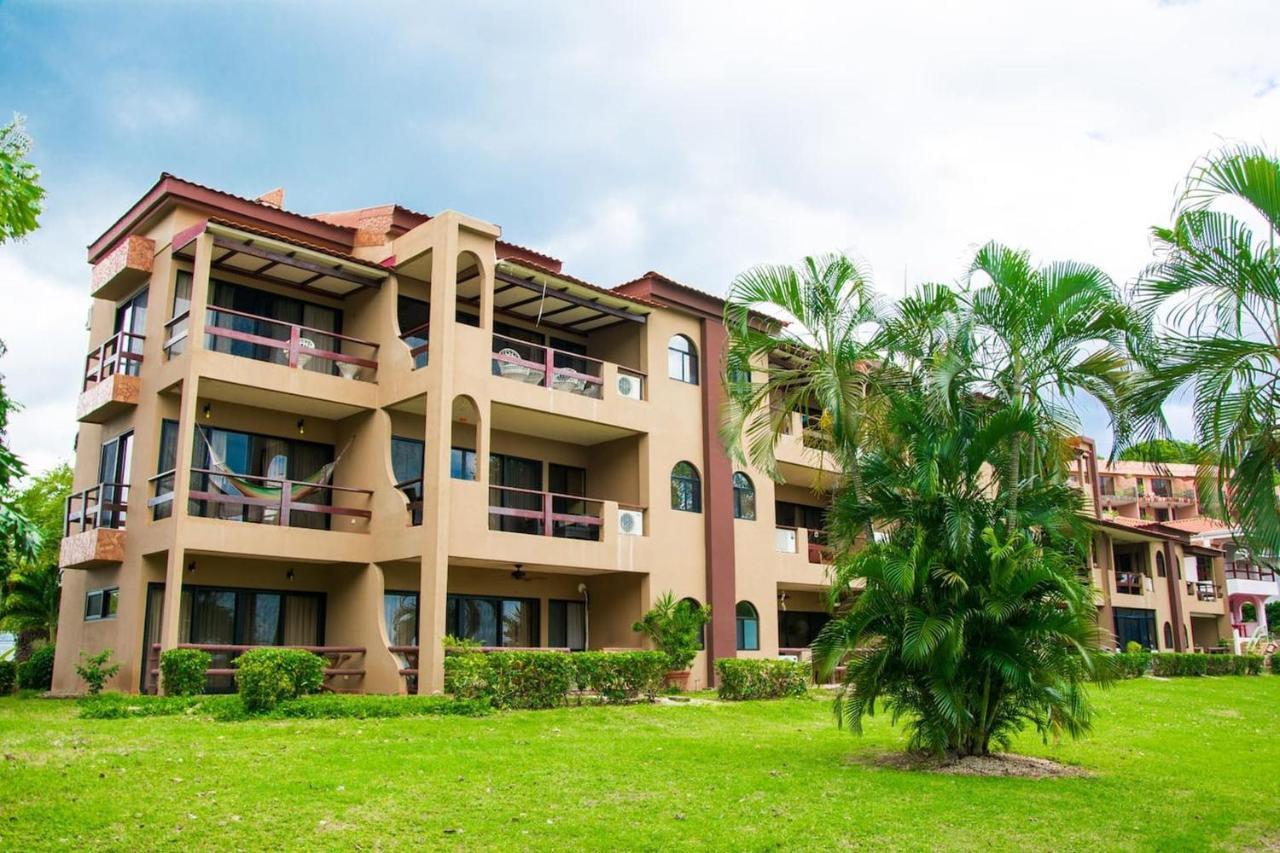 Warm Interiors And Orange Hues On Ground Floor In Front Of Beach Playa Flamingo Kültér fotó